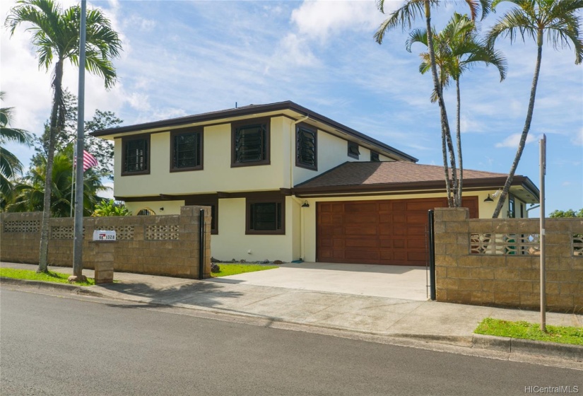 2 Story Home at the top of Pearlridge Estates! Cool and Breezy with New Roof in 2017 and Fresh Exterior Paint 2021 and New Ran Gutters/Downspouts in 2020!