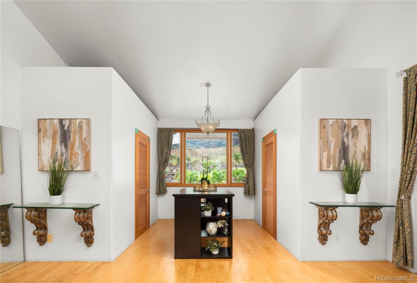 And breathtaking Makaha Valley views in the double closet corridor