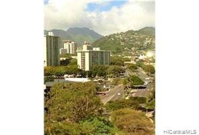 Green Peaceful Pali, Punchbowl Mountain Views