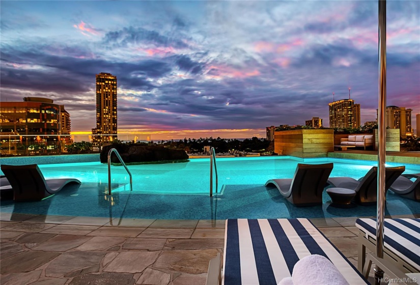 Poolside at sunset, what an excellent way to end the day.