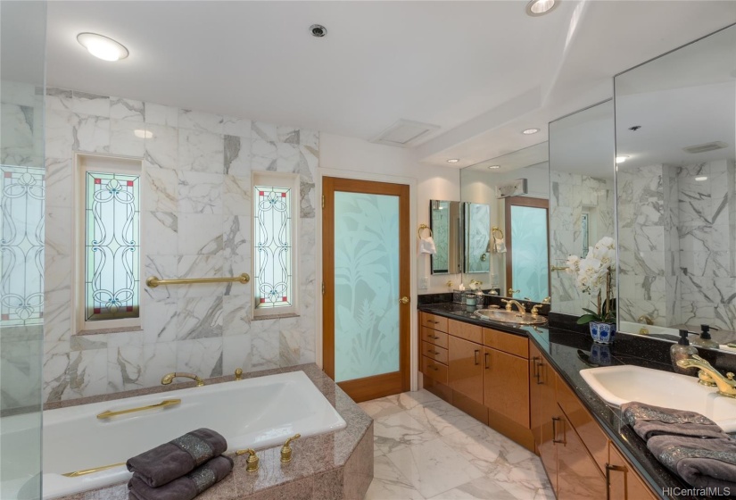 MASTER BATH