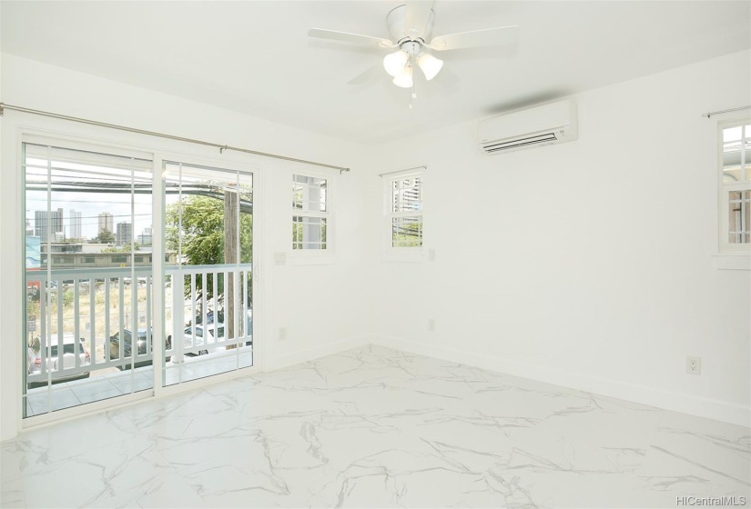 Upstairs Main Bedroom