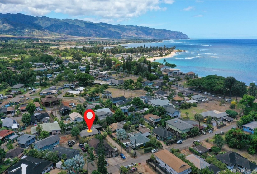 This property is located close to Hale'iwa Beach Park, Hale'iwa Boat Harbor & world class surf.