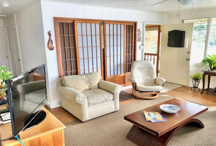 Livingroom with Den beyond the shoji doors