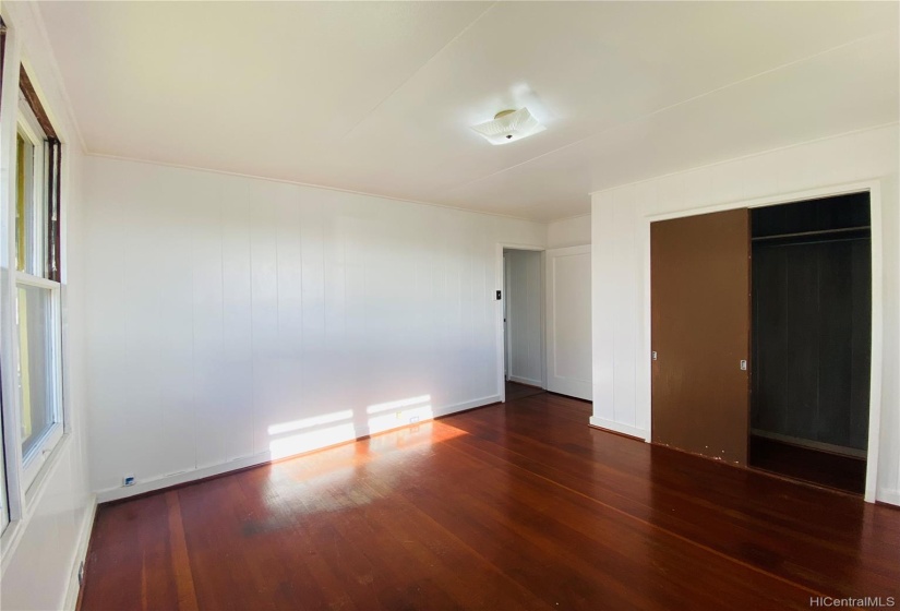 Front Bedroom/Primary Bedroom