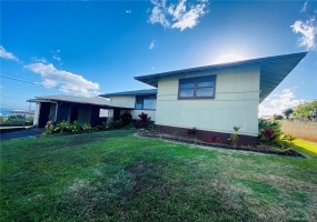 Fully fenced front yard