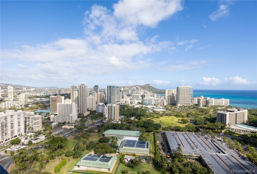 Koko Head looms, miles away, with views of everything from Kaimuki to St. Louis Heights visible.