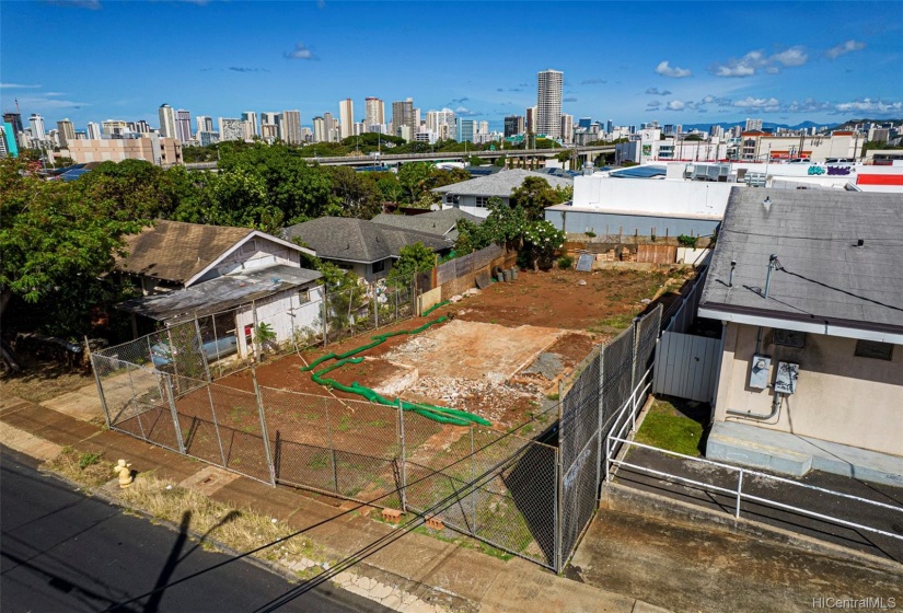 FLAT LOT IN KAIMUKI AWAITING YOUR DEVELOPMENT