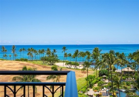 Direct ocean views from both balcony lanais.