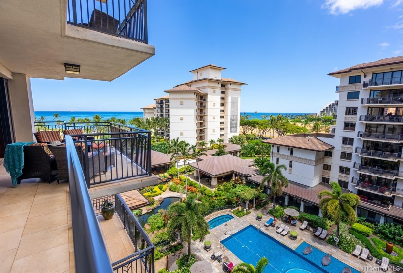 Spacious covered balcony lanai areas blend indoor / outdoor living.