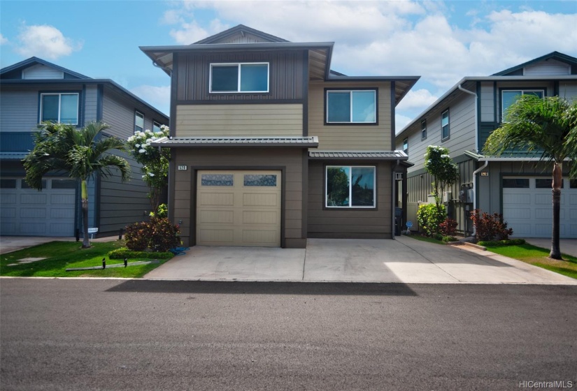 Welcome to Ewa Gentry Parkside! This home features a one car garage and ample space for two more cars.