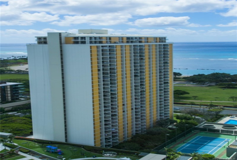 33 Stories of Comfortable living in 1350 Ala Moana