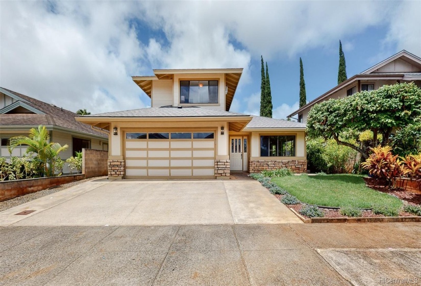 Welcome to your beautiful 2-story Pacific Traditions, Manoa model forever home located in Mililani Mauka