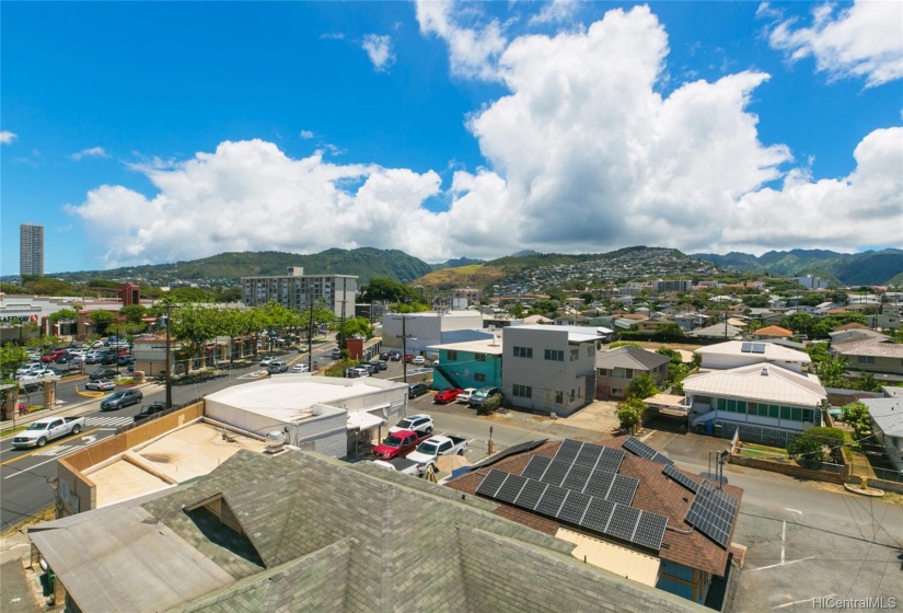 excellent breeze and vies from the lanai