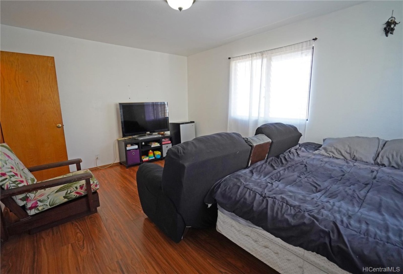 Upstairs Back side bedroom 2