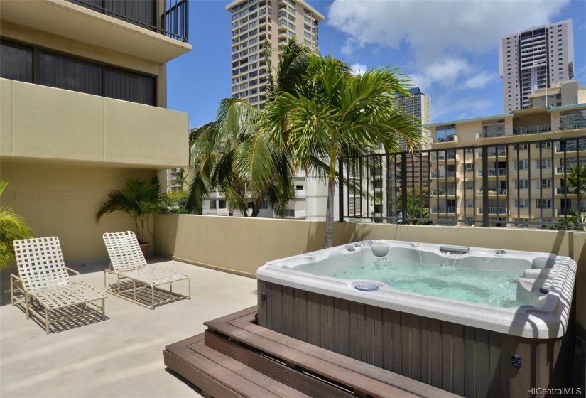 Jacuzzi hot tub