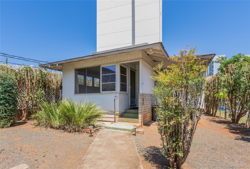 2 bedroom cottage at the rear of the property