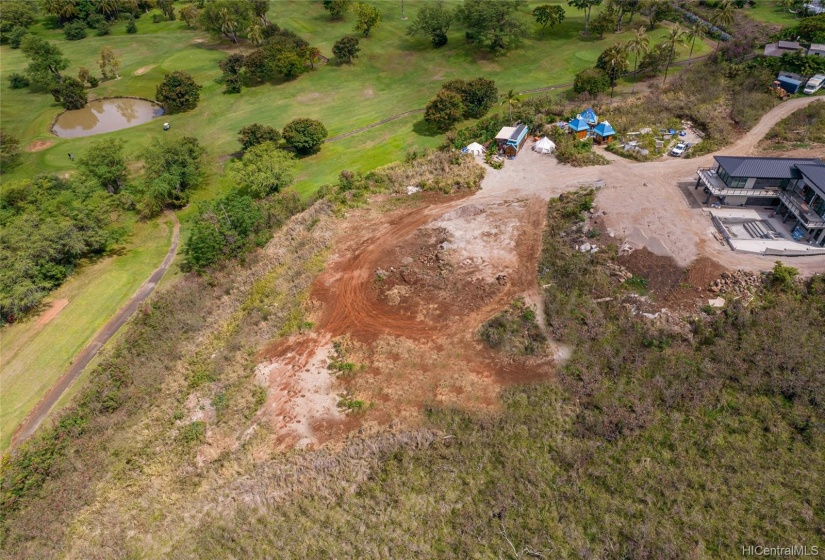 Proximity of home above to vacant lot