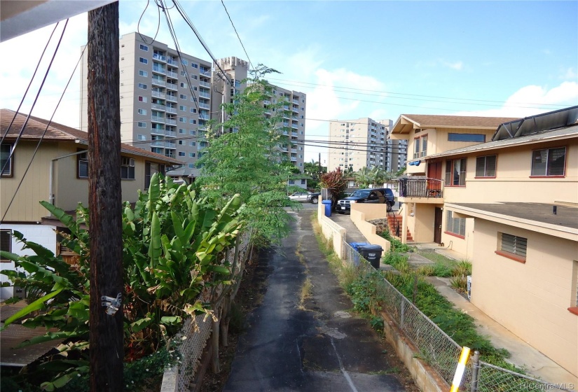 Looking towards Paiwa St.