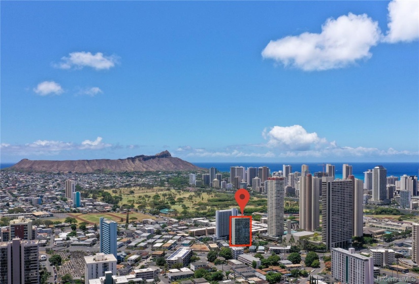 Centrally located in Honolulu, everything in your new life is within arm’s reach.