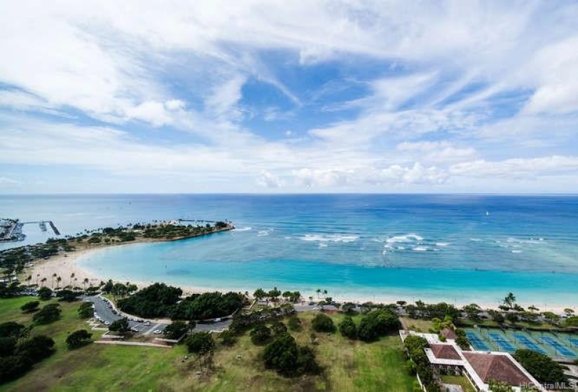 Ala Moana beach park and sweeping ocean views