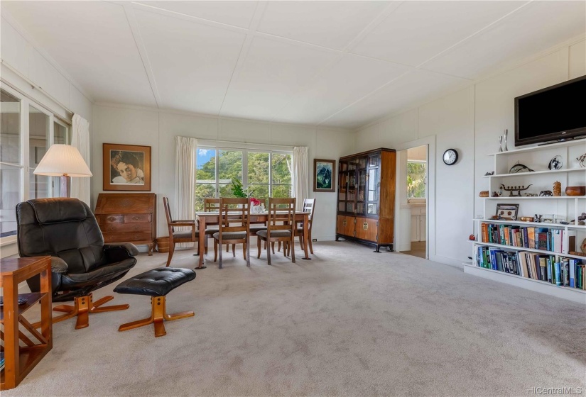 Looking towards the kitchen