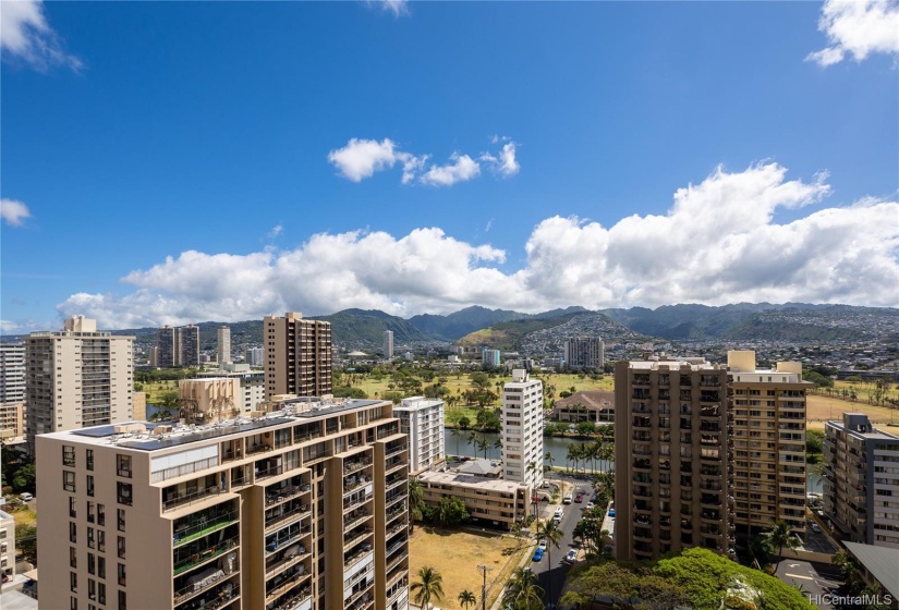 Beautiful mauka (mountain) views.