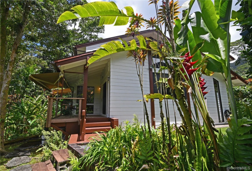 The side yard leading to your covered Lanai.