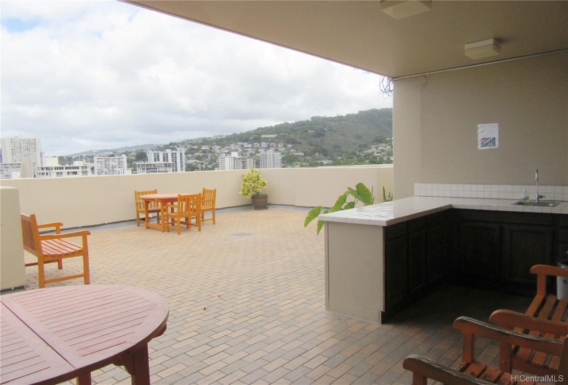 roof top, wet bar