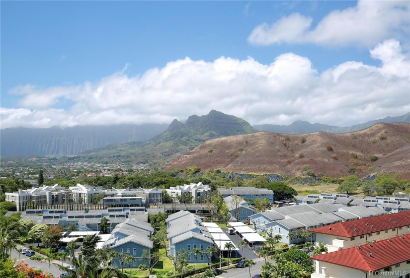 Majestic Mt. Olomana graces your view palette!