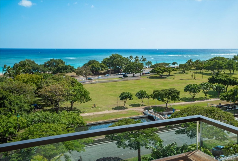 Expansive Ocean view overlooking Ala Moana Beach Park.