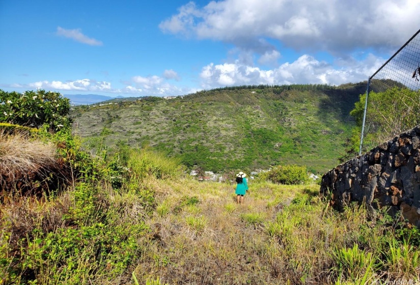 Driveway entrance zoned R-10 looking out onto Palolo Valley