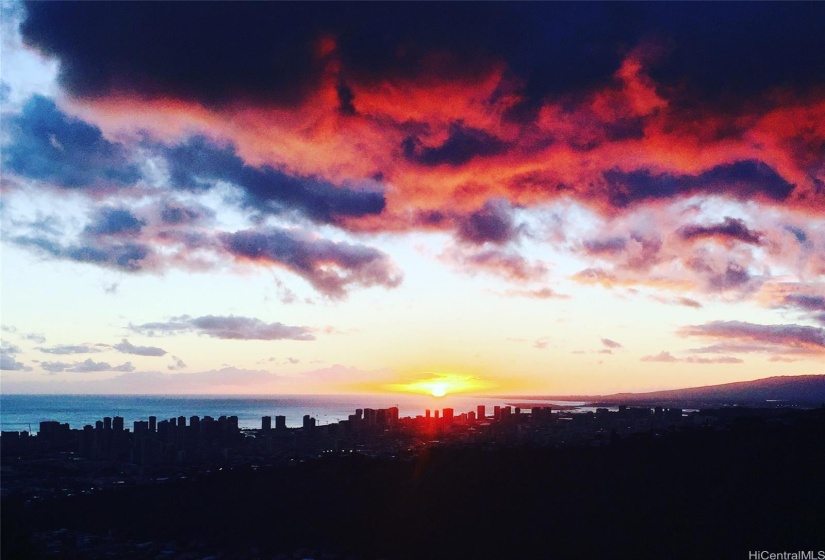 Enjoy glorious sunsets overlooking Waikiki and the pacific ocean