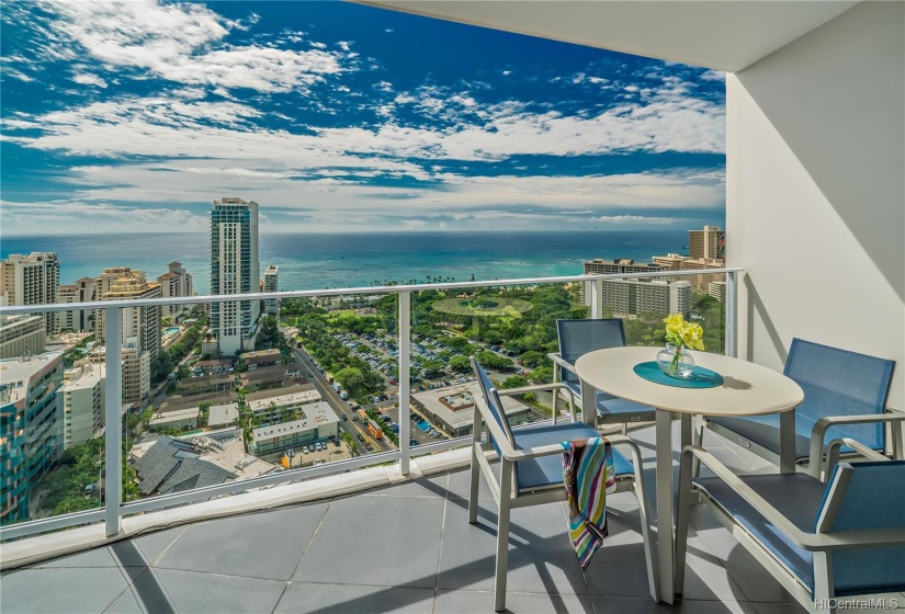 Can you imagine this view is yours? Extra deep, long lanai to enjoy sweeping views of Diamond Head and Waikiki Beach!