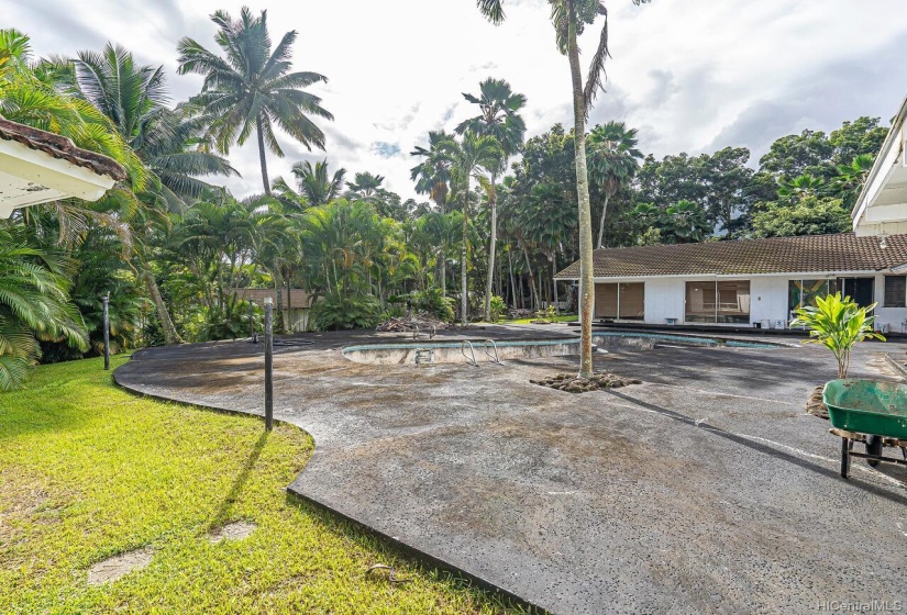 The whole pool area can be repaired and put into good use or design your own pool and use the basic lay out to start. Haiku Plantations Hawaii