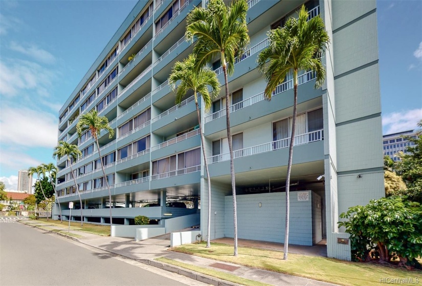 View from the Diamond Head end of the building looking west, or Ewa.  The storage units are through the hallway to the right in the photo.  The entrance to the garage is in the center of the photo.