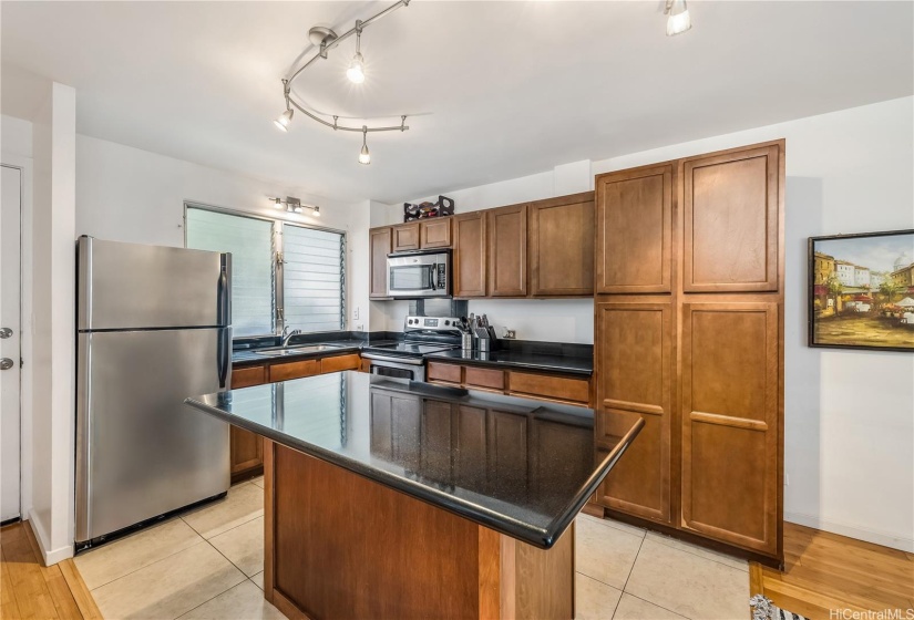 INFINITE GRANITE COUNTERTOPS AND FULLY REMODELED OPEN CONCEPT KITCHENENHANCED PHOTO*