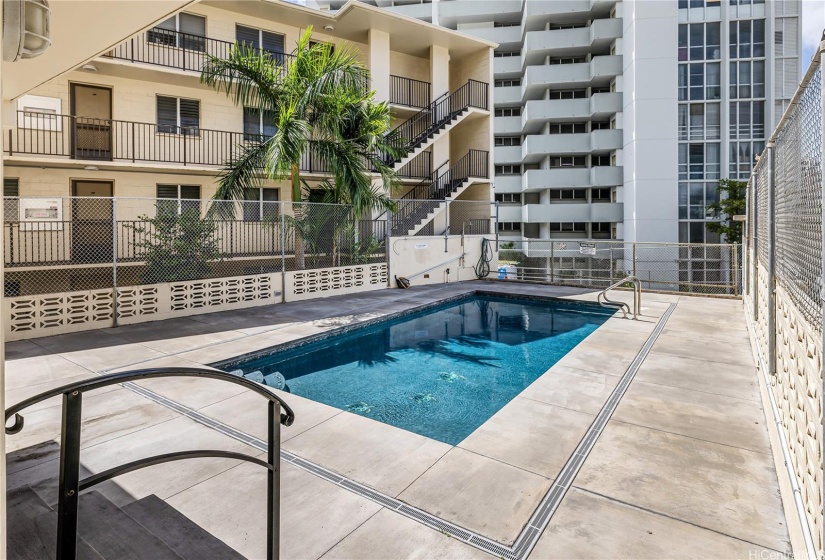 RECENTLY RESURFACED POOL AND DECK TO RELAX , COOL OFF AND GET TANNED.