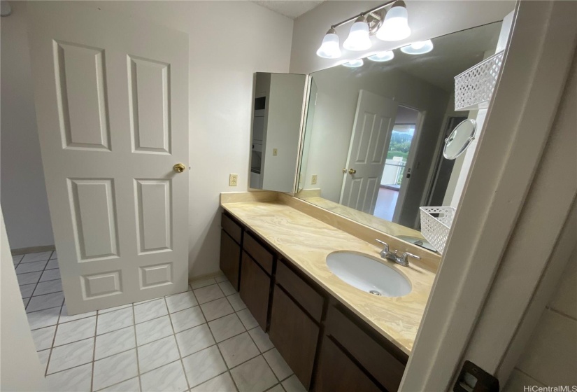 Bathroom vanity area