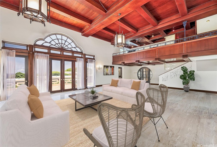 Expansive and elegant living room, great for entertaining. Diamond Head Hawaii.