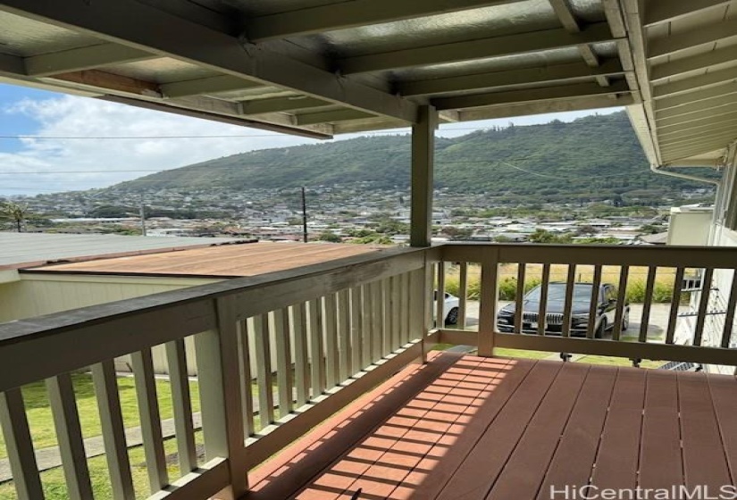 Side Balcony offers panoramic mountain views