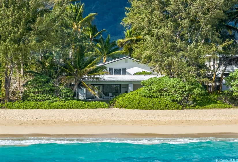 Hidden gem of a Kama'aina Beach Home