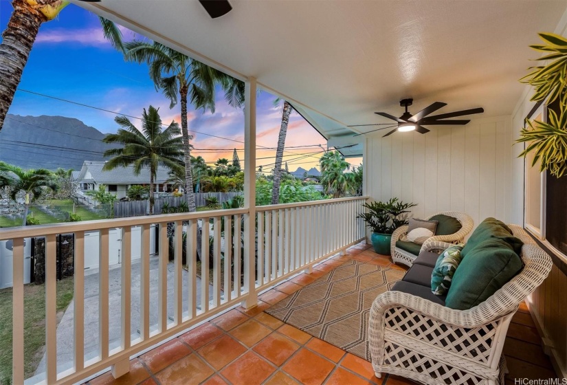 Take in the gorgeous Koolau views from this comfortable balcony