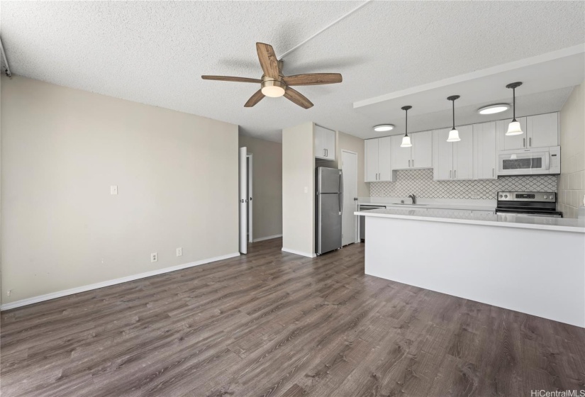 Living room/ Kitchen