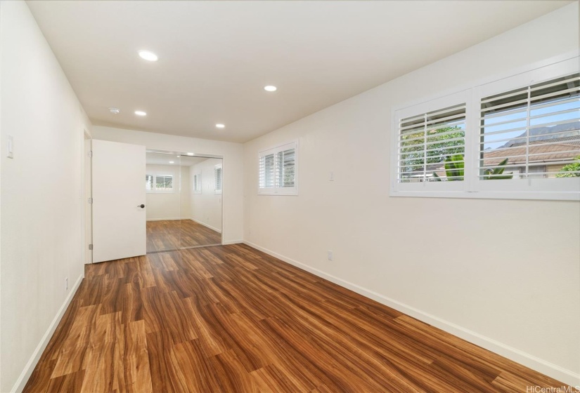 Upper level extra large bedroom with split AC.