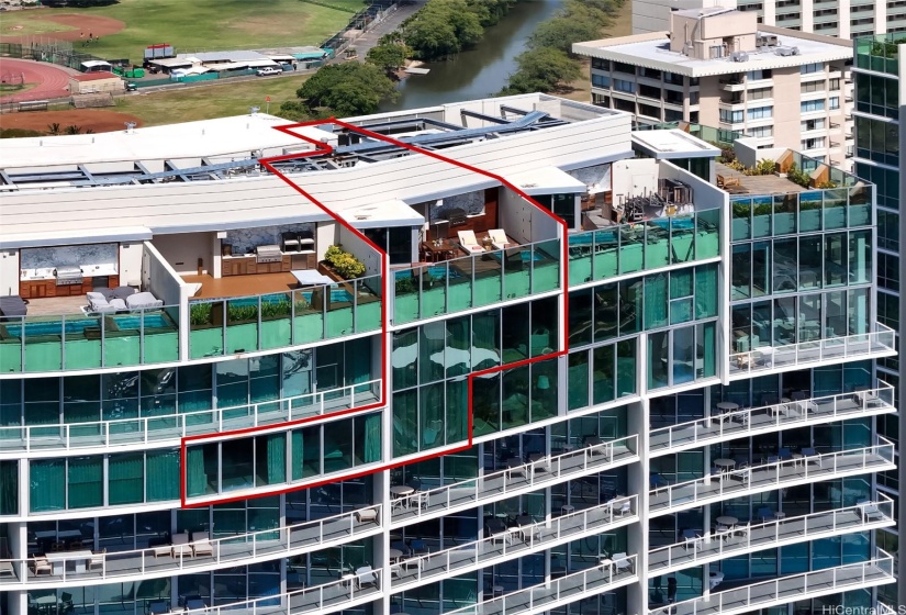 Approximate outline of this 3-story Penthouse floor plan.