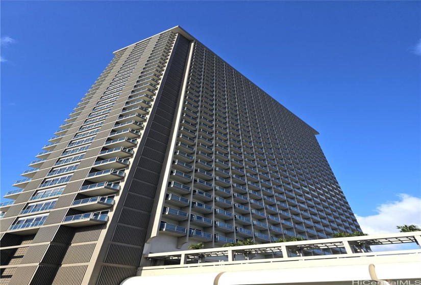 Ala Moana Hotel Exterior