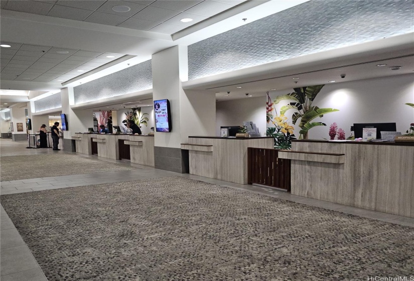 Ala Moana Hotel front desk