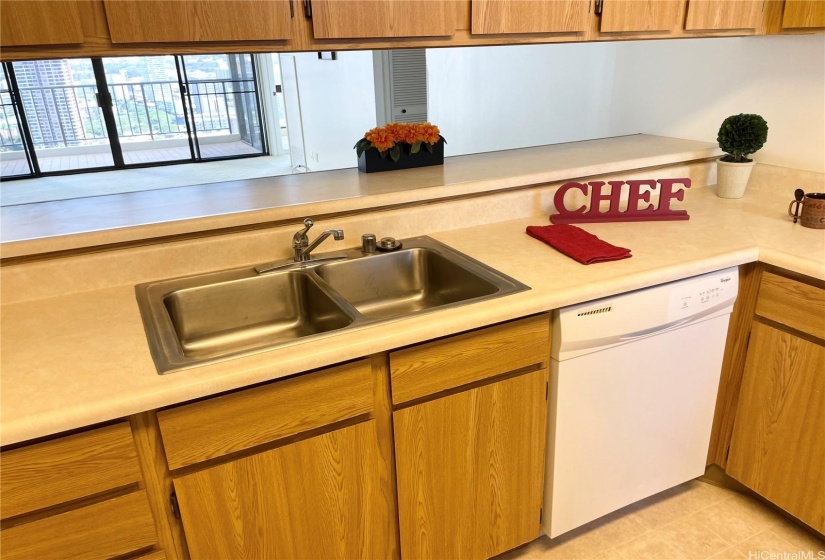 Great open kitchen with pass through to the dining area.