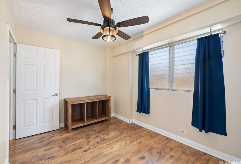 2nd bedroom with lots of storage space.